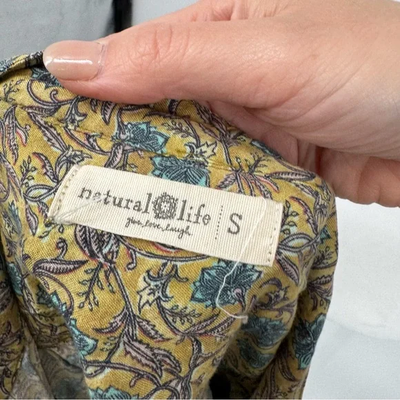 Natural Life Paisley Floral Tie Blouse - Picture 7 of 9